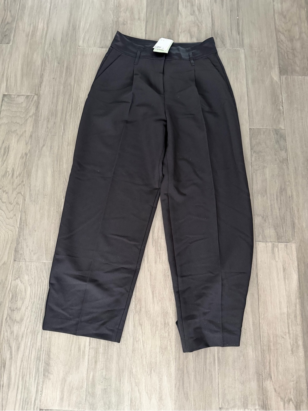 Womens  Black Pleated Dress Pants
